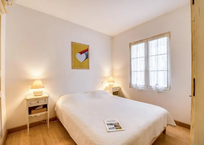 Апартаменти Boulevard Louis Blanc-1 By Interhome