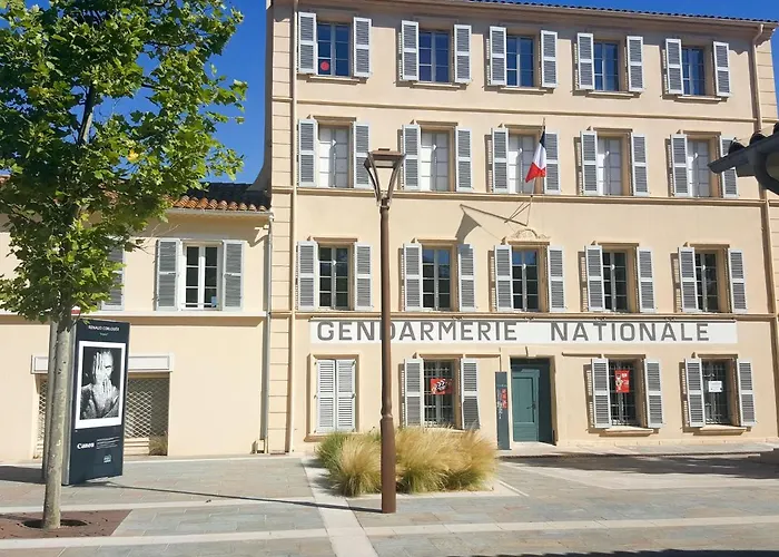 Boulevard Louis Blanc-1 By Interhome 아파트