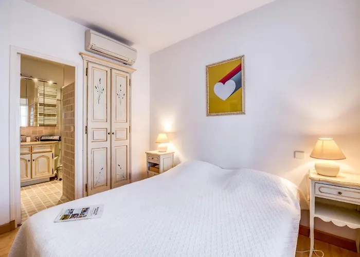 Boulevard Louis Blanc-1 By Interhome Apartment Saint-Tropez